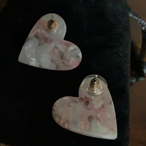 Marble Heart Earrings 🖤 - Picture 2 of 2